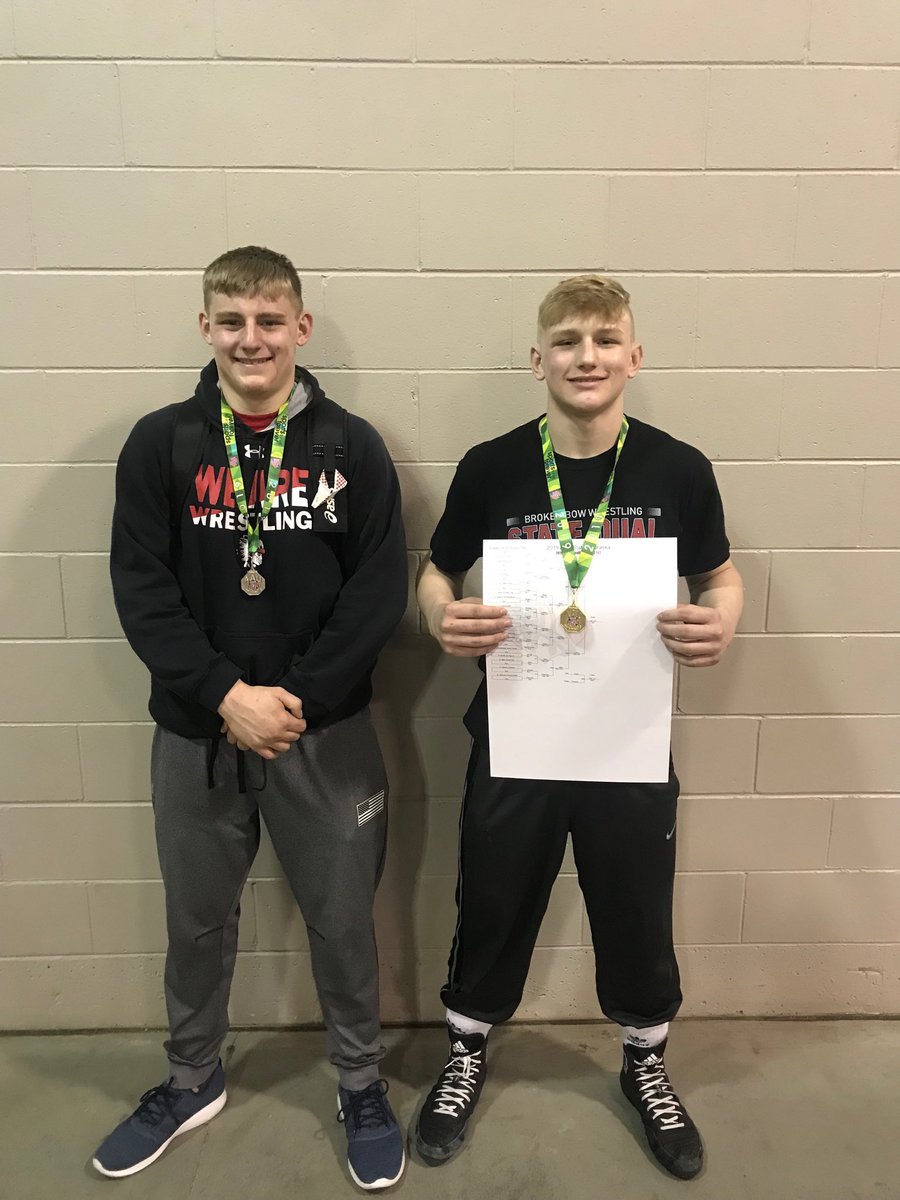 Iceduda's tweet photo. Duda brothers, AAU State Champ and State Runner up. #LetsGoBow #offseasonwrestling https://t.co/ZRHukgfYHc