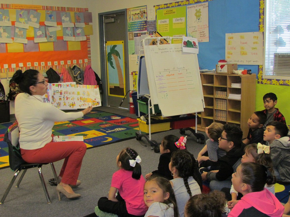 garzalibrary's tweet photo. Two weeks full of reading fun! Readers= #ParentPals; #CPals;#kinderteachers #CampusSupervisor;#Bis; #VP #Principal; #bcsdface; enjoying reading aloud all around #RamonGarzaSchool 😍 reading dress up days #readaloud #ReadAcrossAmericaDay
#bookfair #segurapadilla2 https://t.co/sNReVH3cQR