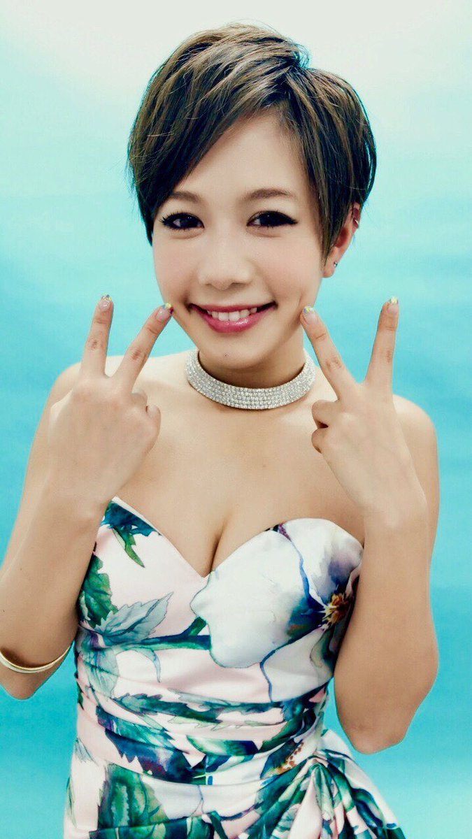 小笠原 奈央 Ar Twitter さあ 本日から麻雀格闘倶楽部にて投票選抜戦がスタート 私も本日は12時ぐらい から東風戦に参戦予定 投票してくれたら とっても嬉しいです 一緒にこの期間を楽しもう そして 3月21日 祝日 木 に麻雀格闘倶楽部をプレイし