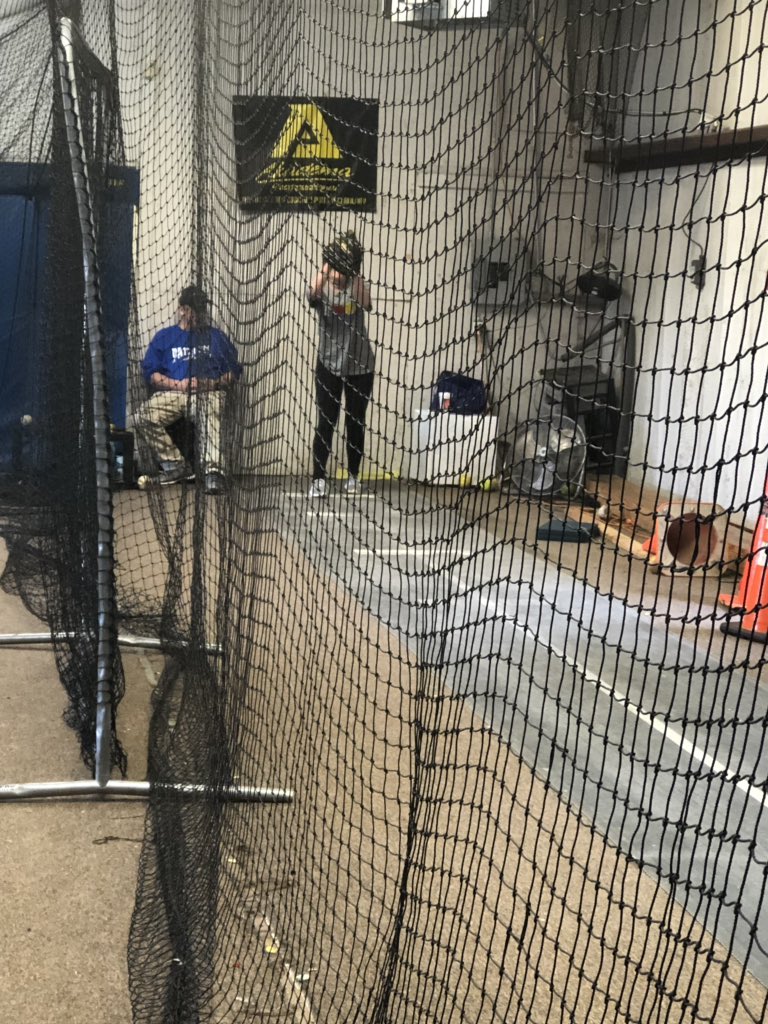 EmmaCavender2's tweet photo. Working on me today. 💪🏼#the #grind #never #stops @RCladytigers https://t.co/4iduOeYeSF