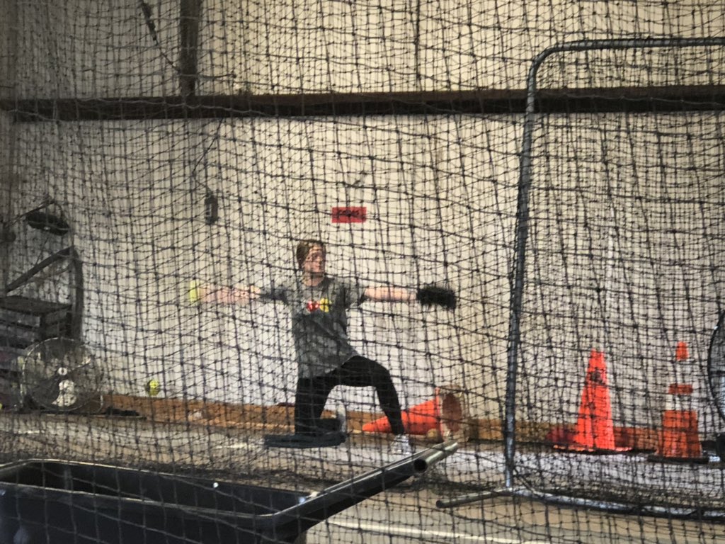EmmaCavender2's tweet photo. Working on me today. 💪🏼#the #grind #never #stops @RCladytigers https://t.co/4iduOeYeSF