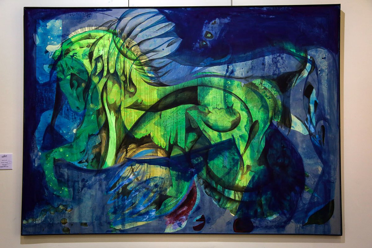 نَـسـيـرُ إلى وُجْـهَـةٍ لا نَراهـا
وليسَ لنا منْ طـريـقٍ سِواهـا
هوَ العمرُ وَعْيٌ وبضعُ ثَـوانٍ
تـمُـرُّ سـريـعا إلى مُـنْـتَـهـاهـا
فلا تُـسْـكِـتَـنَّ بِـقـلـبِـكَ صَوتـاً
دعاكَ لِـتَـجْـرِبَـةٍ لا تُـضـاهـى
لِـسَـبْرِ المتاهاتِ في كلِّ دربٍ
بِـفَيْضٍ مِنَ العشقِ فيكَ تماهى