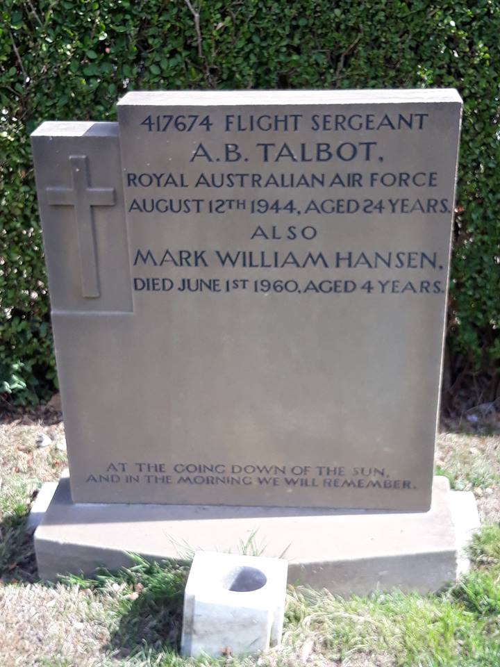 ElizbethjmSmith's tweet image. On #CommonwealthDay remember sacrifice of servicemen and women from across the Commonwealth, many of whom are #FarFromHome Photos from @undercliffecem , #Stonefall, #Moorthorpe, #Keighley