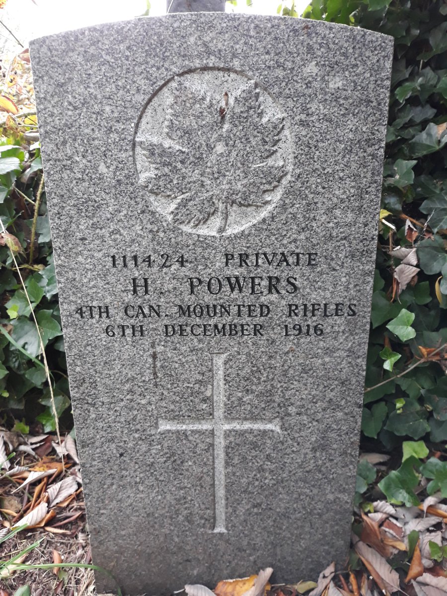 ElizbethjmSmith's tweet image. On #CommonwealthDay remember sacrifice of servicemen and women from across the Commonwealth, many of whom are #FarFromHome Photos from @undercliffecem , #Stonefall, #Moorthorpe, #Keighley