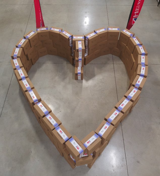 limmielee's tweet photo. ##gfth19 #generosity #clinics #purolator #socialresponsibility #donations #henryschein  #givingback  #rdh #cdha #ndhw
 #supermaxhealthcare #aureliacanada #crosstex #crestoralb #hu-friedy #micrylium #medicom #colgate #pdt #throatscope #3M #kavokerr #oralscience #hscares https://t.co/PERIYey7oc