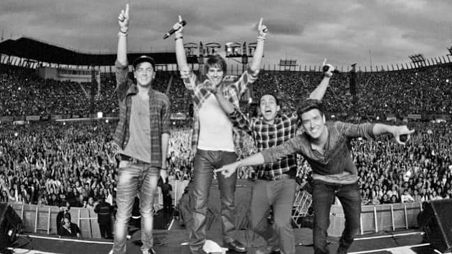 LeidyMora_1's tweet photo. @TheCarlosPena Big time reunion  please https://t.co/K5vhB1vI0a