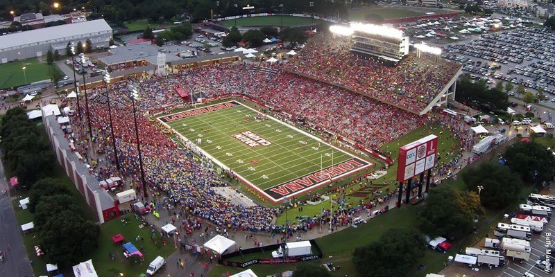 JettRDuncan's tweet photo. After a great talk with @CoachPowledge I’m very blessed to say I have received an offer from The University of Louisiana at Lafayette! 🔴⚪️ #GeauxCajuns #cULture @coach_bnapier @CoachRobSale https://t.co/BJS7KySQcp