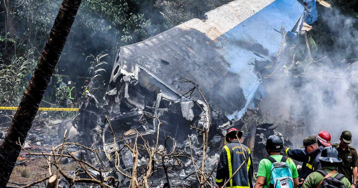newz_cafe's tweet photo. #Ethiopian Airline's Plane en route towards #Nairobi #crashed soon after taking off from #AddisAbaba . All 157 Passengers Died. Plane took off at 08:38am (05:38 GMT) and lost contact with air traffic controllers six minutes later. 
 #EthiopianAirlineCrash #Boeing737Max https://t.co/bQarkldZXq