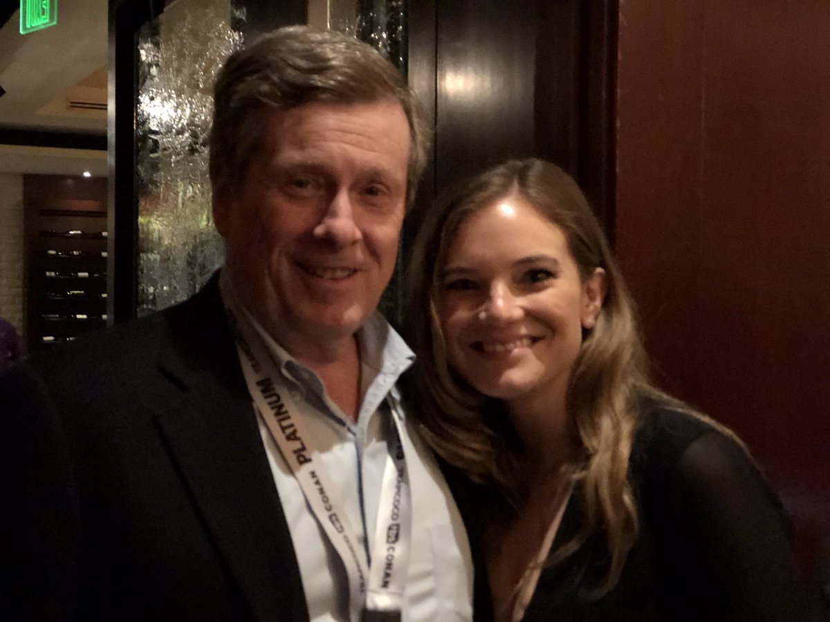 JohnTory's tweet photo. Wrapping up the evening at the @TribalScale and @Amplitude_HQ Innovators Dinner at @sxsw. Appreciate the opportunity to pitch the benefits of joining Toronto’s booming tech sector to some of the tech leaders at this conference. #sxsw #sxsw2019 https://t.co/jym3DpsTiX
