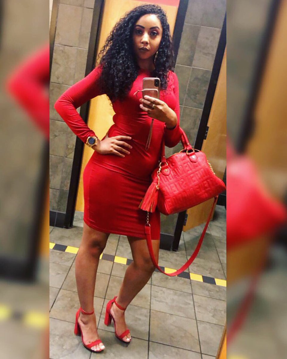 _VictoriaRisner's tweet photo. #Pretty in #red last night 💋👠❤️

IG @_VictoriaRisner https://t.co/9k9jtFZm6f