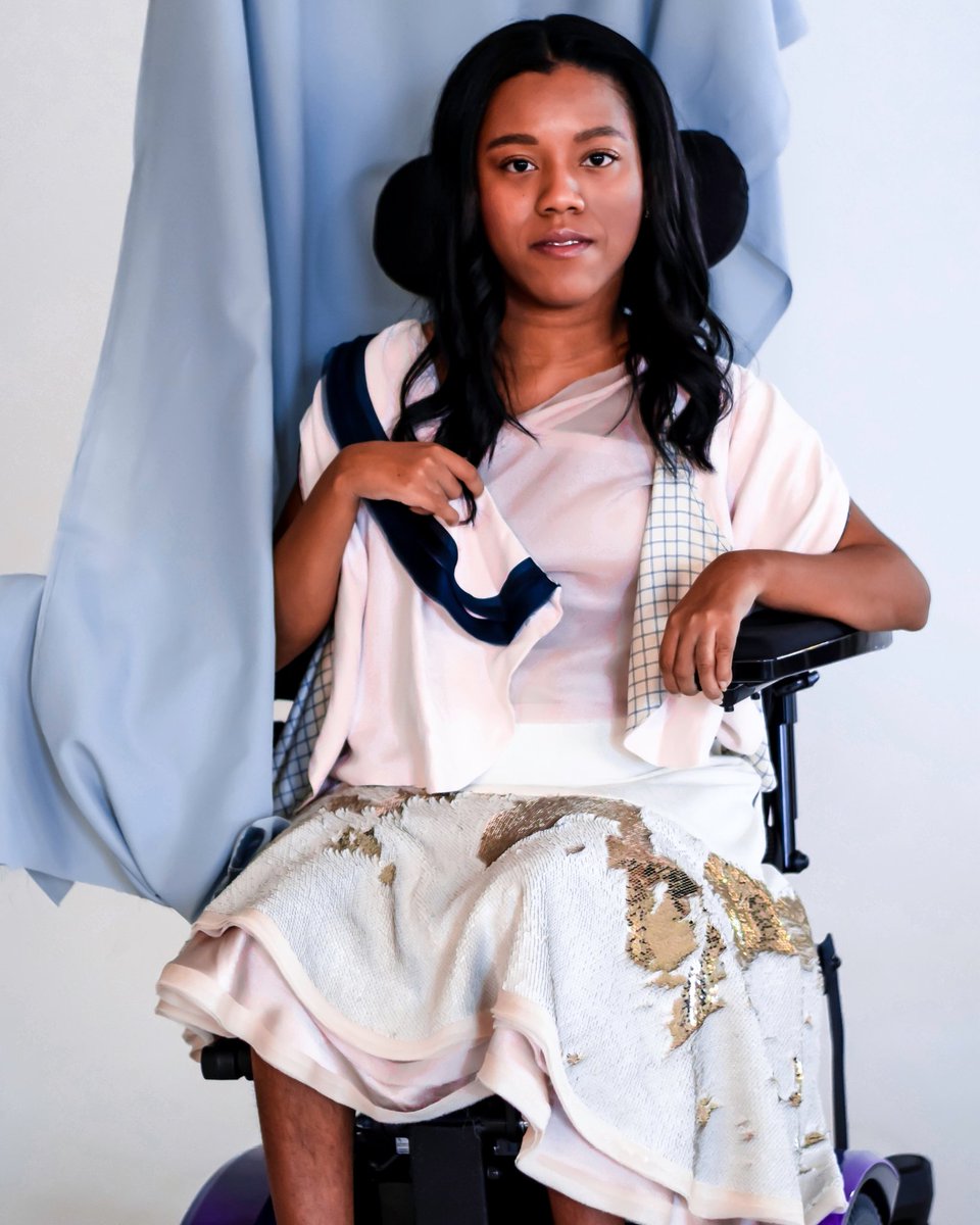 janiralisbeth's tweet photo. #SundayNight
I'm not interested in competing with anyone.
I hope we all make it.
📸 @brzsapphira
Brand: @hisaura_ny
💄 @karenperezstyle
#Sunday #ReadyToWear #RethinkFashion #RoleModel #BeTheChange #OwnIt #PostOfTheDay #FashionCampaign #HISAURA #SS19 #MyStory #Influencer #NYC https://t.co/lo6fXqJmvb