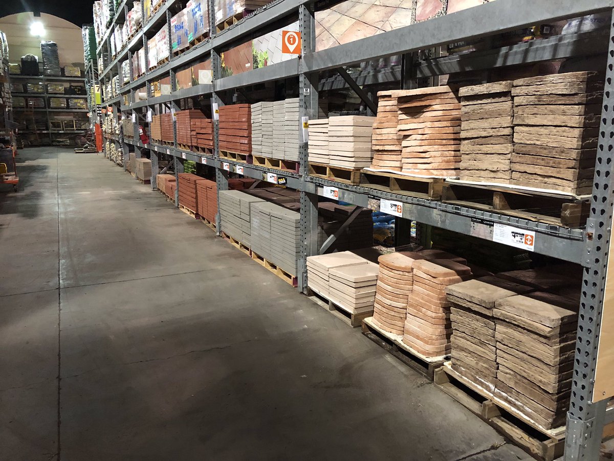 OrangeLiving10's tweet photo. Daaaaaang! That’s a fine lookin brick wall! Recovery team on point at 405!  Great job team! #teamg3 #springreadiness #bringonspring #puttinginwork #hardwork #outdoorliving #wegotitall #LETSDOTHIS https://t.co/1lXQhZDiyZ