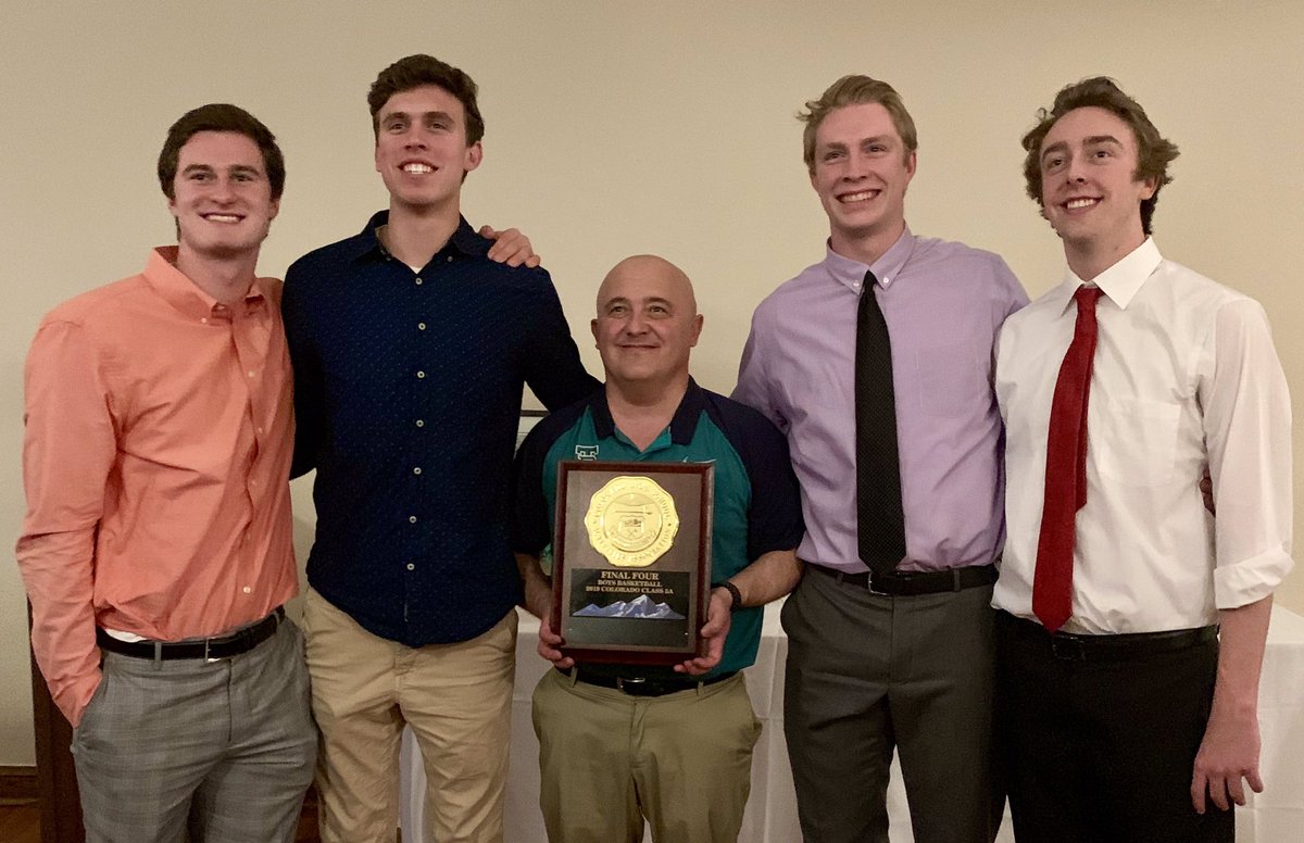 Thank you seniors for a stellar season. You are true leaders and have continued the strong tradition at ThunderRidge. We will miss you but you are part of the fiber that binds this program. Once a Grizzly...🐻🏀