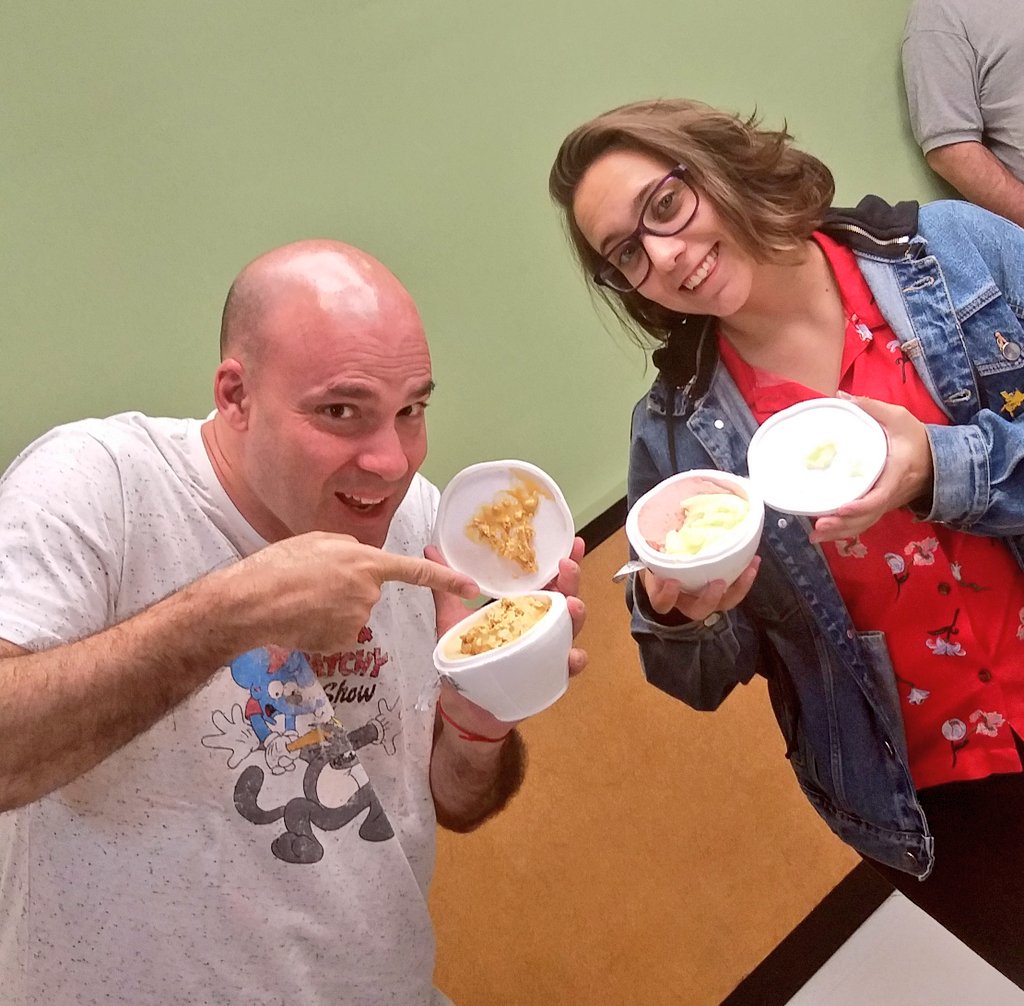 Para cerrar... unos heladitos de <a href="/Cremolatti/">Helados Cremolatti</a> 
¡Gracias por seguir a #ACCNightShow!
@ArgenComicCon