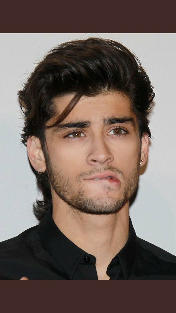 WorldRe19902981's tweet photo. Hey everyone please vote for zayn 
- RT this 
- Reply with 10 songs from Icraus falls and zayn kiss you with these hastags 
#Zquad #BestFanArmy #iHeartAwards https://t.co/MtlNc1ul6M