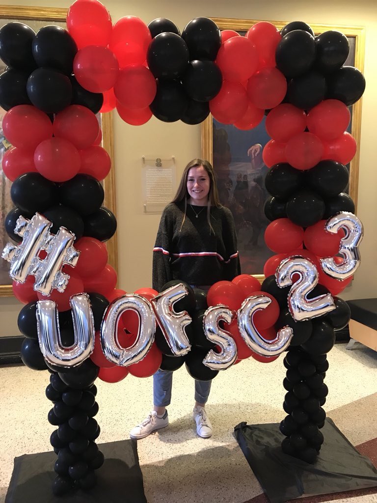 PHS2019Commits's tweet photo. Emma Cogan(@emmacogan101) has committed to the University of South Carolina to study Political Science! Congratulations and Go Gamecocks!! https://t.co/ZEotwzDV8j