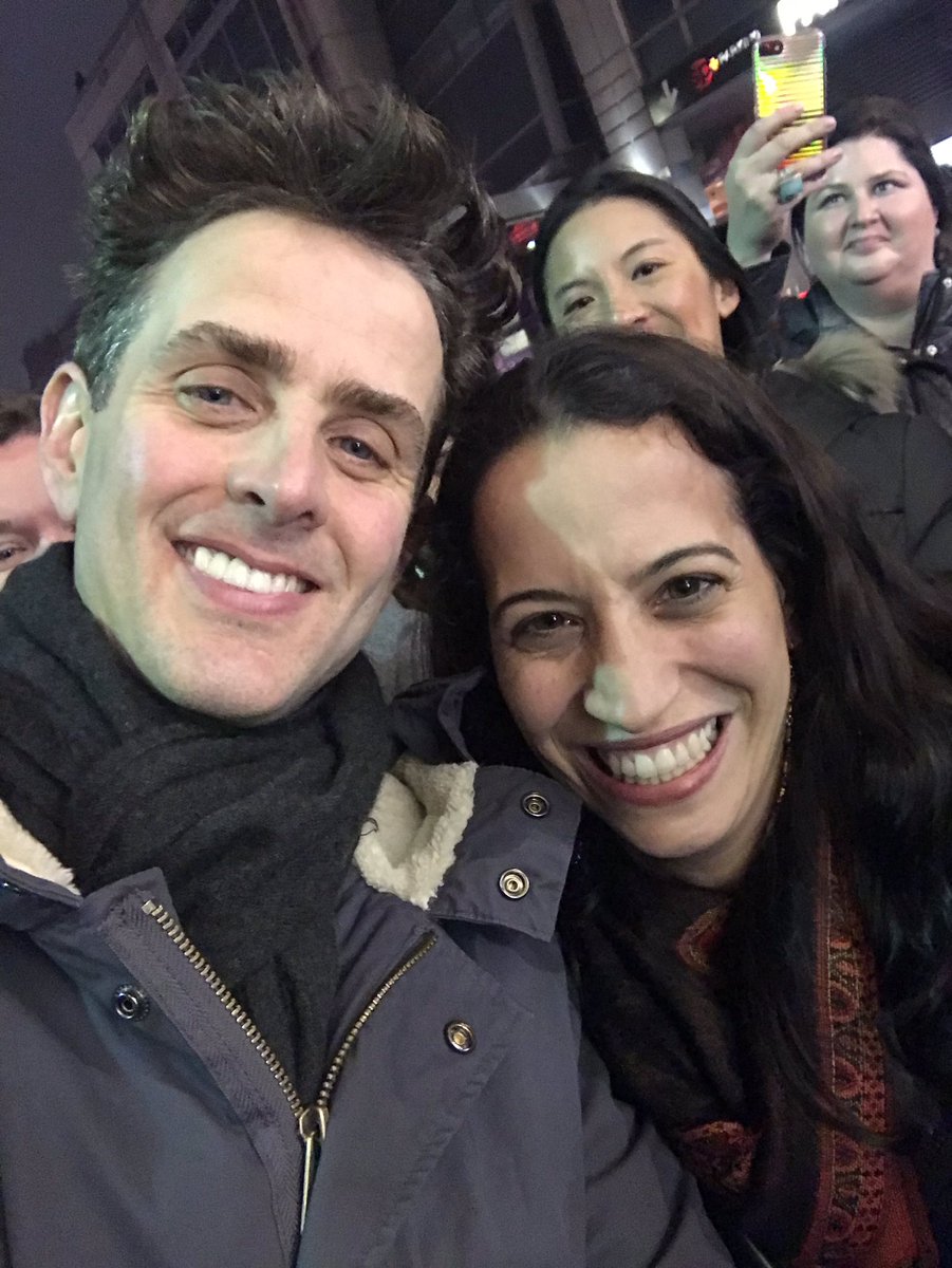cdfulmino's tweet photo. Finally met my favorite New Kid @joeymcintyre The waitress was such a fun show, Joey was amazing! 🎉❤️#nkotb #joeyismyfav #blockhead https://t.co/CWUGOLExof