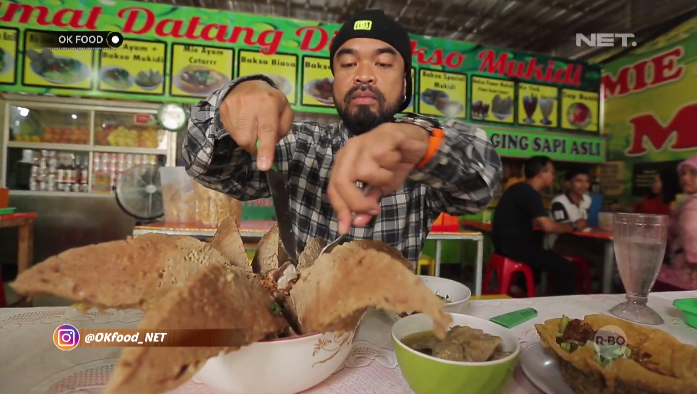Bakso? Bunga? Jadi ini bakso apa bunga? Gimana rasanya ya bakso bunga ini?