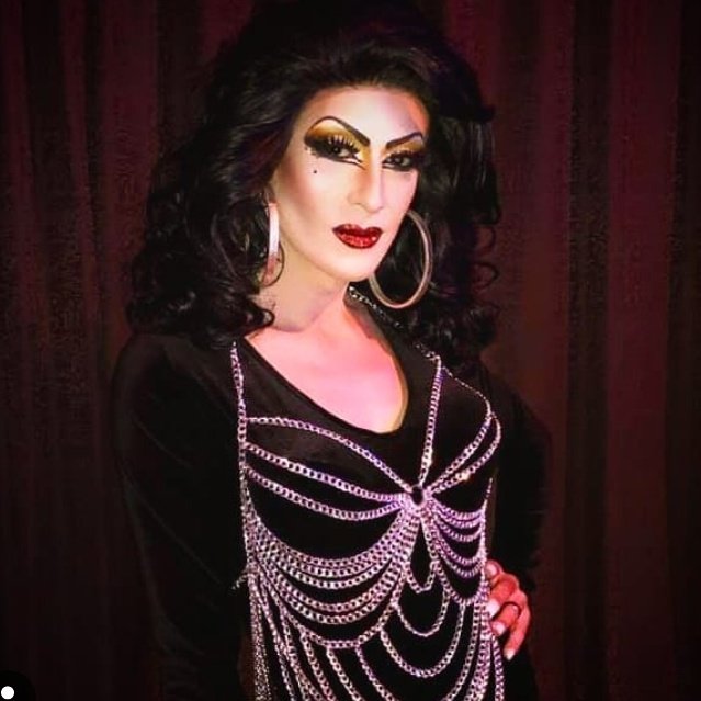 MonroeChichi's tweet photo. #NewProfilePic #numberoneshowbar #sparkles #chichimonroe #maspalomas #grancanaria #cabaretqueen #singer #glamour #dragqueen #drag #gay #dragqueensofinstagram #dragqueenshow #glitter #instadrag #makeup #instagay # #lgbt #queen #dragqueenlife thank you @proluk
For the pic xxxx https://t.co/ak4GcQTevK