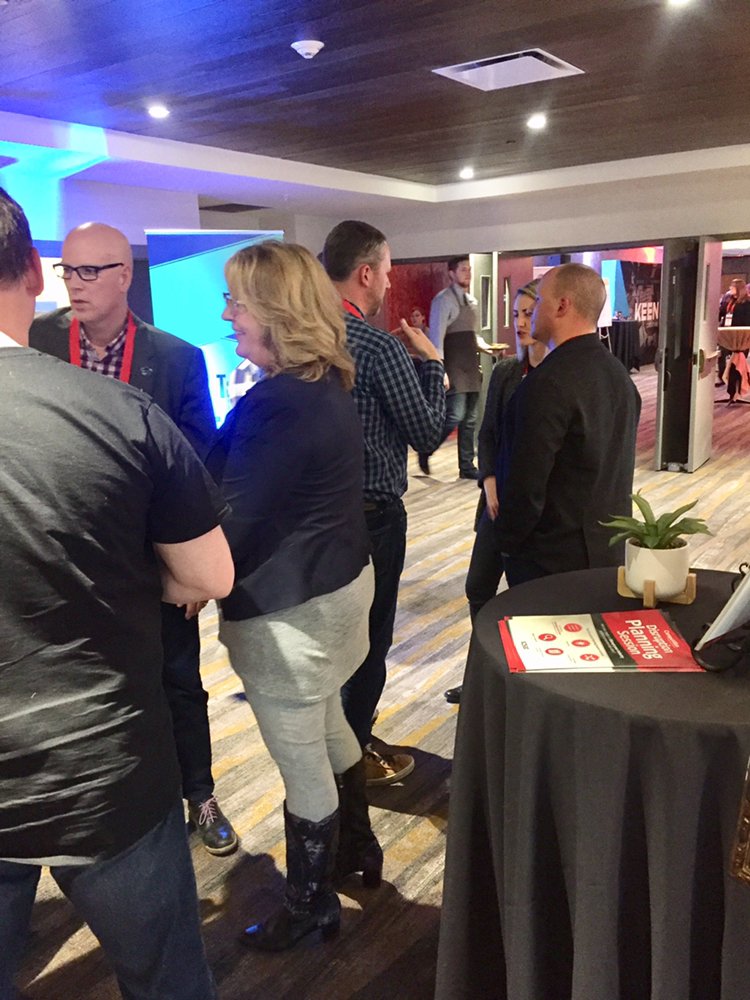 KEENCreatives's tweet photo. Met some awesome people tonight at @BEx2019 Looking forward to the amazing sessions and connections ahead! #proudsponsor #BEx2019 @kananaskislodge https://t.co/VmRzMZ4NA4