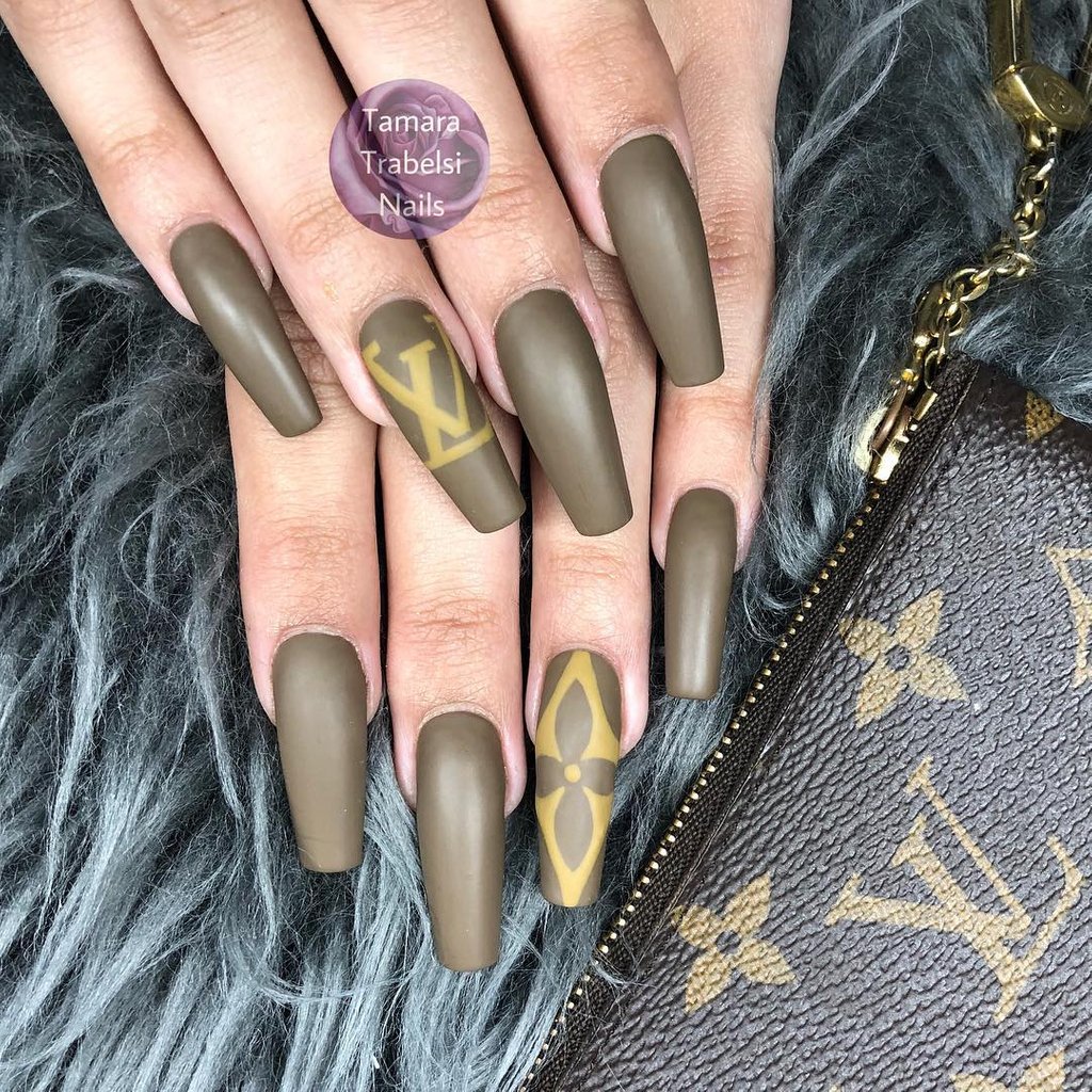 en Vogue Nails India on Twitter Love is when you see design like this   Hand Painted Louis Vuitton nails thenailshopaustralia      tamaratrabelsinails       