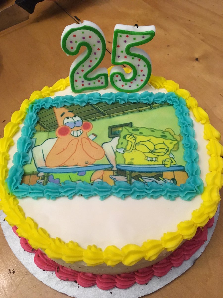 iend got me this cake.pic.twitter.com/Z4QOwEM2Xt.