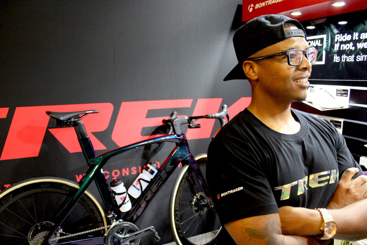 great chatting to <a href="/OG_Molefe/">OG Molefe</a> at the <a href="/TrekBikesZA/">Trek South Africa</a> stand on Saturday at the #capetowncycletour expo - only a week before the start of the <a href="/AbsaCapeEpic/">Absa Cape Epic</a>. Our interview with OG will be up later this week, discussing his #JourneyToTheEpic and his cycling development goals.