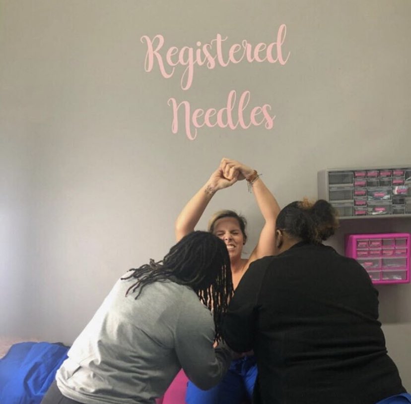 __jackieoh's tweet photo. Heyyy So my sister is a charge nurse at Grady Memorial Hospital in Atlanta. She has changed paths and started a Peircing company Atlanta called “Registered Needles “, get it ? She has been having a hard time with promoting and needs a lil push ! Twitter do your thing ! https://t.co/Dwws9gafcS