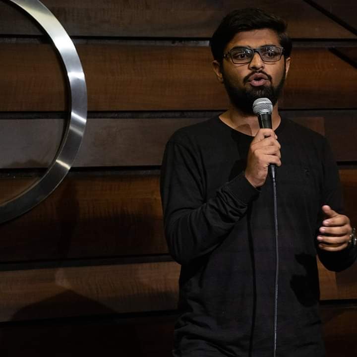 HarshilPandya_'s tweet photo. #habitat #indiehabitat #comedy #comedyclub #comedyshow #comedynight #comedynights #openmicnight #openmic #openmics #Mumbai #comedycafe #cafecomedy #humorvalley #mumbaiopenmic #mumbaiopenmics #comic #comics #travellingcomic #comedian #Artist #standupcomedian #comediansclub https://t.co/2M0MFQ1MRe