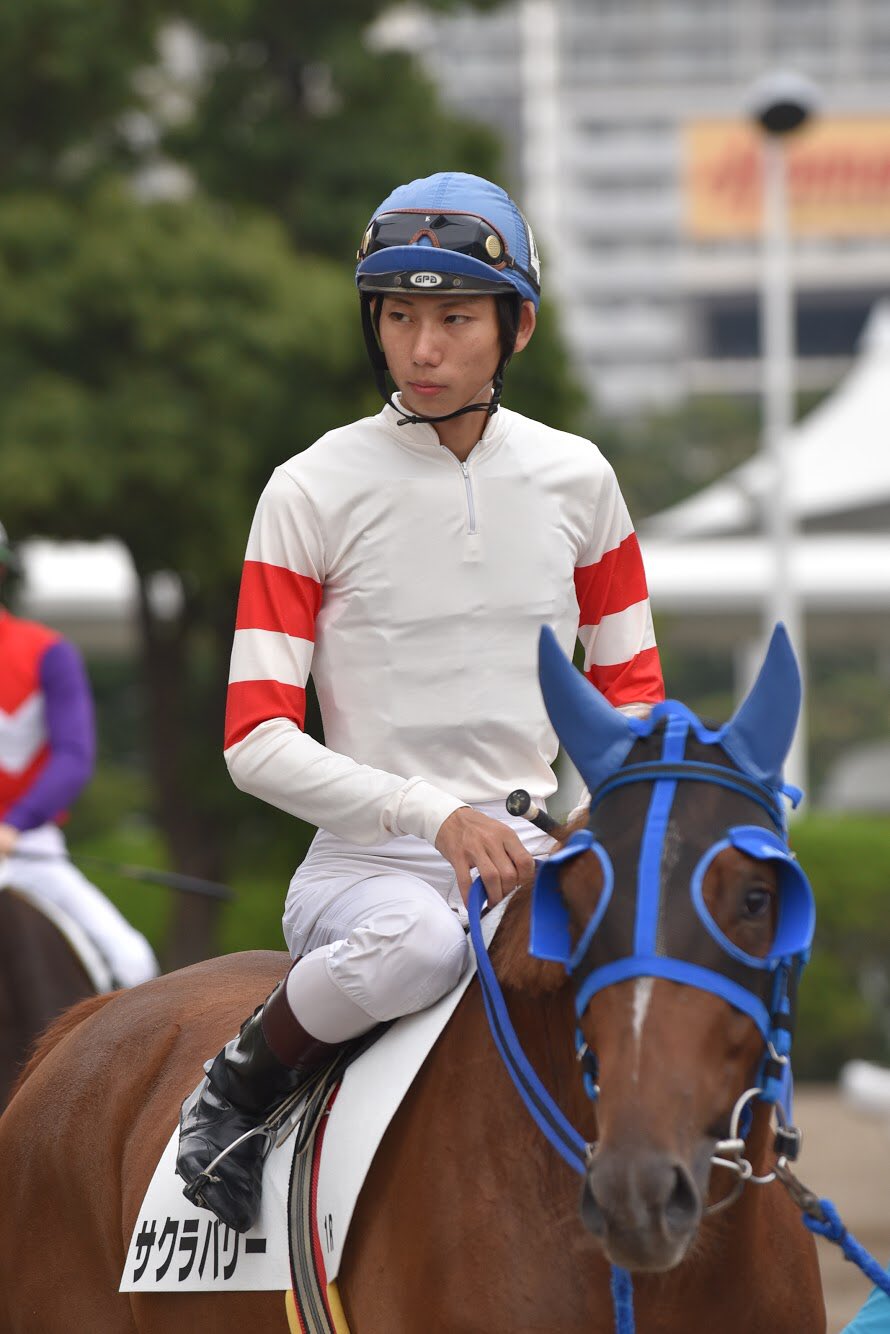 تويتر 東京シティ競馬 Tck على تويتر ちなみに 江里口騎手の身長は驚きの177cm 南関4競馬場では最も身長の高いジョッキーなんです T Co Jputu8olne