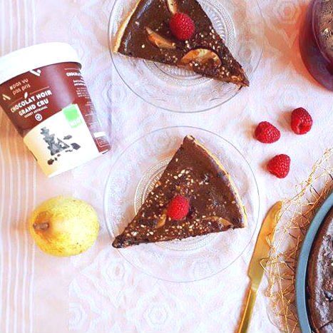 [❄️ Cadeau glacé de la semaine ❄️ ]
Retrouvez la recette de tarte poire chocolat spécialement confectionné pour nous par @cuisine_inne ! 😍
Retrouvez-nous sur instagram.com/maisonalperel 
#MardiConseil