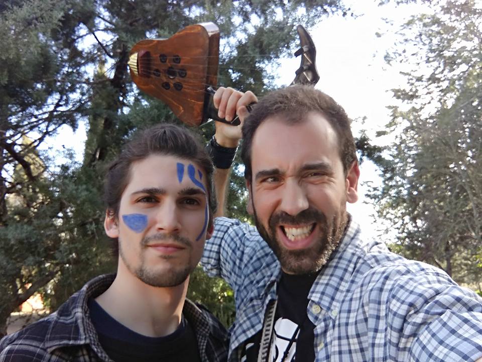 Hoy hace un año que encarné a Dieter Ducke, Parentela Fianna natural de Liepzig, dispuesto a darle en los hocicos al Wyrm en 1998 con la buena gente de <a href="/Asoc_ALMA/">Asociación ALMA</a>, <a href="/ReVCCMdT/">ReV CC</a> y <a href="/RolAdLvdicrvm/">Rol ad Lvdicrvm</a>.
#HombreLoboApocalipsis #MdT #WoD <a href="/wwpublishing/">Women's Writes Publishing and Author Services</a>