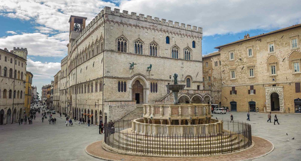 FameLabItalia's tweet photo. Settimana conclusiva per le selezioni #FameLabItalia!
Domani #Ancona
Giovedรฌ #LAquila
Venerdรฌ #Perugia
Pronti a conoscere gli ultimi sei finalisti che si sfideranno con gli altri #famelabber l'8 maggio a Milano?!
#FameLab #FLI19
https://t.co/J5I7ggOTMD https://t.co/E8JKBeORC2