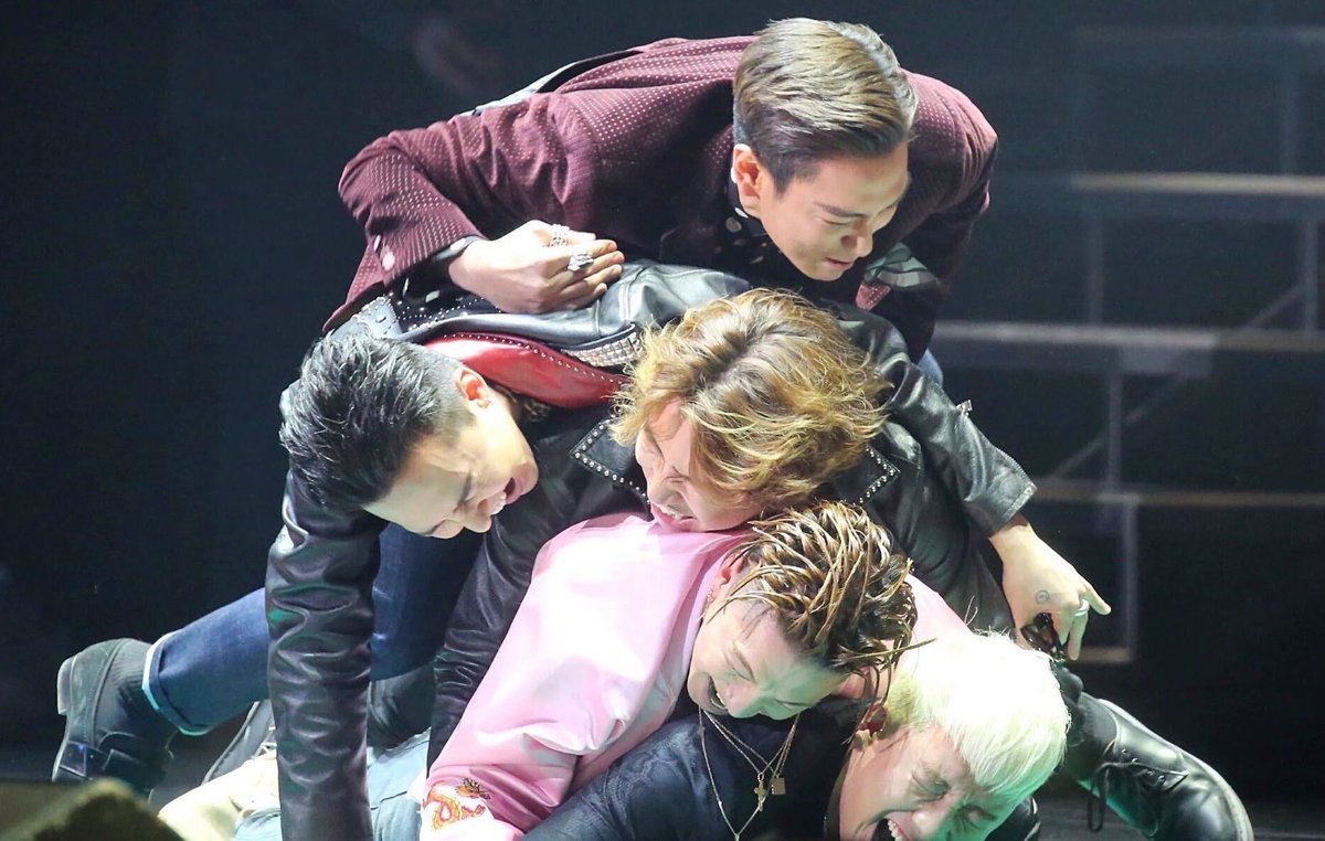 ForviiictoRi's tweet photo. #5명이함께라야BIGBANG 
#BIGBANGは５人でBIGBANG 
#BIGBANGis5forever 
#SeungriIsVIPeverythingtoVIP 
#SeungriYouHaveUs https://t.co/4Vi2KlWQVu