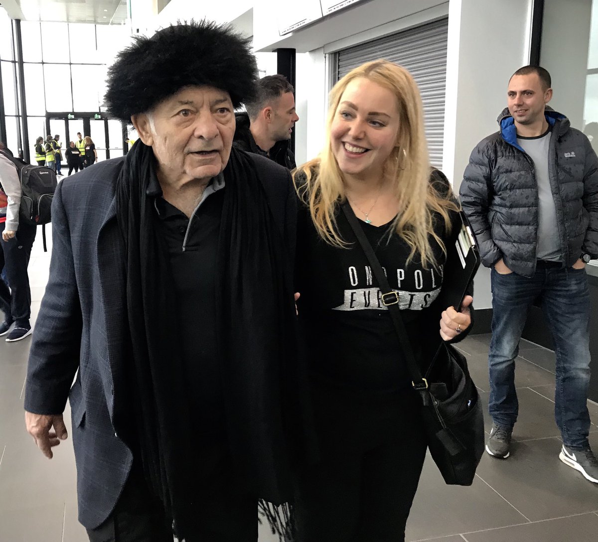 🤩🤩 The official Liverpool Comic Con godfather <a href="/burtyoungartist/">Burt Young</a> has left the building ✈️ What an amazing guy and legend! We loved having you at our event #unclepaulie 🥊 🥊 <a href="/yourECL/">Exhibition Centre Liverpool</a> 

Who got a photo with him ❓❔❓❔

#rocky #unclepaulie #liverpoolcomiccon #hollywood