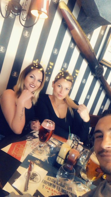Petit resto avec les copains @AndreaDjoly et @NinosPaoli ✌🏼💋. Bon app&eacute;tit les ch&eacute;ris 😘 https://t.co/<a class="tags" target="_blank" title="On Twitter" href="/?out=eyJ0eXAiOiJKV1QiLCJhbGciOiJIUzUxMiJ9.eyJpYXQiOjE3MjIwNDE3OTMsImlzcyI6InR3cG9ybnN0YXJzLmNvbSIsIm5iZiI6MTcyMjA0MTc5MywiZXhwIjoxNzUzNTc3NzkzLCJyZWRpcmVjdF91cmwiOiJodHRwczovL3R3aXR0ZXIuY29tL0FuZHJlYURqb2x5In0.9t-0ADbGuDx_QgCjy9mAlPAoDvk4Rz4iyzZaR00lvdvdma_JHRON3xWTgVajBO8ZVOqyywC56y7FLbeDX6P3Ew">@AndreaDjoly</a><a class="tags" target="_blank" title="On Twitter" href="/?out=eyJ0eXAiOiJKV1QiLCJhbGciOiJIUzUxMiJ9.eyJpYXQiOjE3MjIwNDE3OTMsImlzcyI6InR3cG9ybnN0YXJzLmNvbSIsIm5iZiI6MTcyMjA0MTc5MywiZXhwIjoxNzUzNTc3NzkzLCJyZWRpcmVjdF91cmwiOiJodHRwczovL3R3aXR0ZXIuY29tL05pbm9zUGFvbGkifQ.IIiFXkYnSBtkxPxHs3pHvhqqsHJ5rvfMGAwMTAjiMTtlsu9cWbzFTkpdKkcgTHw6cbGCcnNGtpkr9EE1Spc14g">@NinosPaoli</a><a href="/tag/footjob"class="tags"><span>#footjob</span></a>