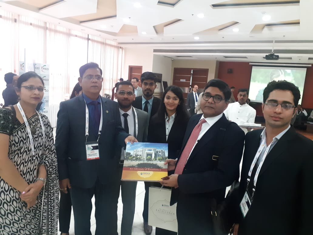 mkpandey67's tweet photo. Prof. @AbhijitK60 & students presenting @BIMTECHNoida coffee table book to Mr. @mayankbathwal CEO #AdityBirlaHealthInsurance in the sideline of @ficci_india #HealthInsuranceConference. #BIMTECH is acadenic associte in this event. @directorBIMTECH @AdityaBirlaGrp @Monika_BIMTECH https://t.co/bpnVwXYbzg