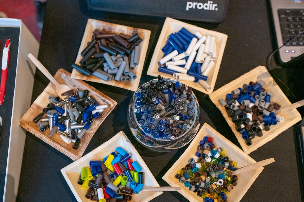LexonnPromoLab's tweet photo. Wonderful experience communicating with participants at #EmployerBranding19 @evensys conference last week! We have presented the #DNApen from #Prodir, the most configurable of all Prodir #personalitypens. 
Choose your configuration and design your own pen https://t.co/wxri49y09u https://t.co/GrpV7lo09f