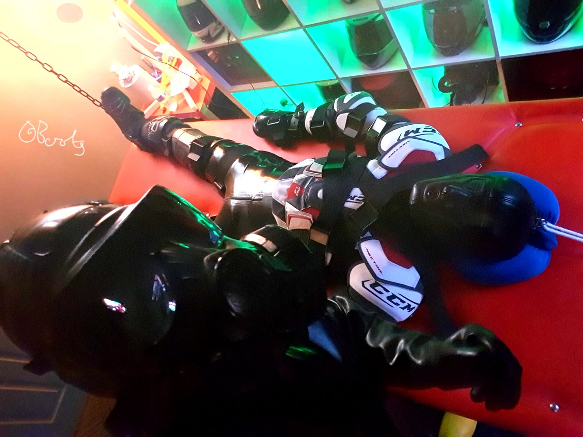 BootsDoggo's tweet photo. I just realised that's two meh tweets in as many days #makeThatThree so here's some porn I don't think got uploaded before. Featuring @Rocket_Pup as my gimp https://t.co/LQnCAODz5F