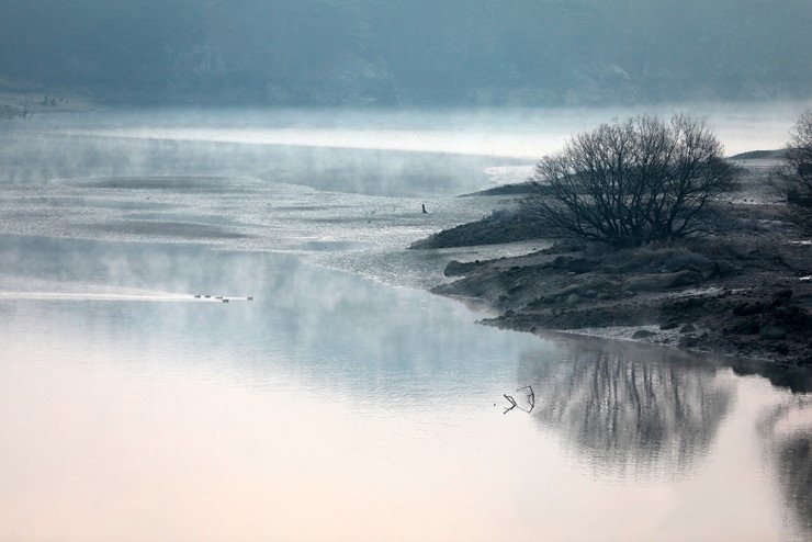 travelkoreagsnd's tweet photo. In #Hapcheon, Gyeongsangnam-do, there is a place called Hapcheon Auxiliary Dam where you can see a great 'water fog'.✨ 
Located across from Video Theme Park, it is famous for its wonderful natural scenery even among photographers! 📸
Isn't it so mysterious?💁‍♀️

#Gyeongnam #korea https://t.co/vMEScq0F04