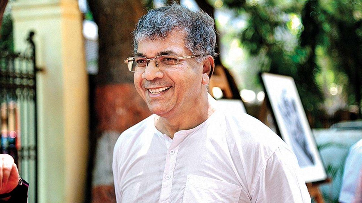NihalKirnalli's tweet photo. प्रकाश आंबेडकर सोलापुरातून निवडणूक लढणार.

.@Prksh_Ambedkar to contest #LokSabhaElections2019 from #Solapur.

 #VanchitBahujanAaghadi #VBA
#सोलापूर https://t.co/GsKMgouran
