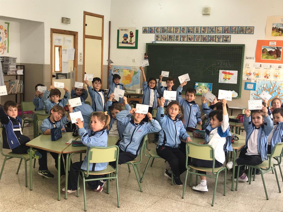 AgusEnglish's tweet photo. 5 years old ready and willing to go to the library! #EnglisIsFun https://t.co/BUV9Bn621q