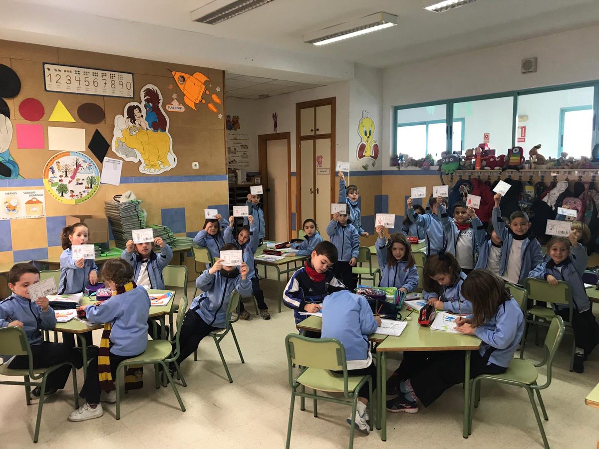 AgusEnglish's tweet photo. 5 years old ready and willing to go to the library! #EnglisIsFun https://t.co/BUV9Bn621q