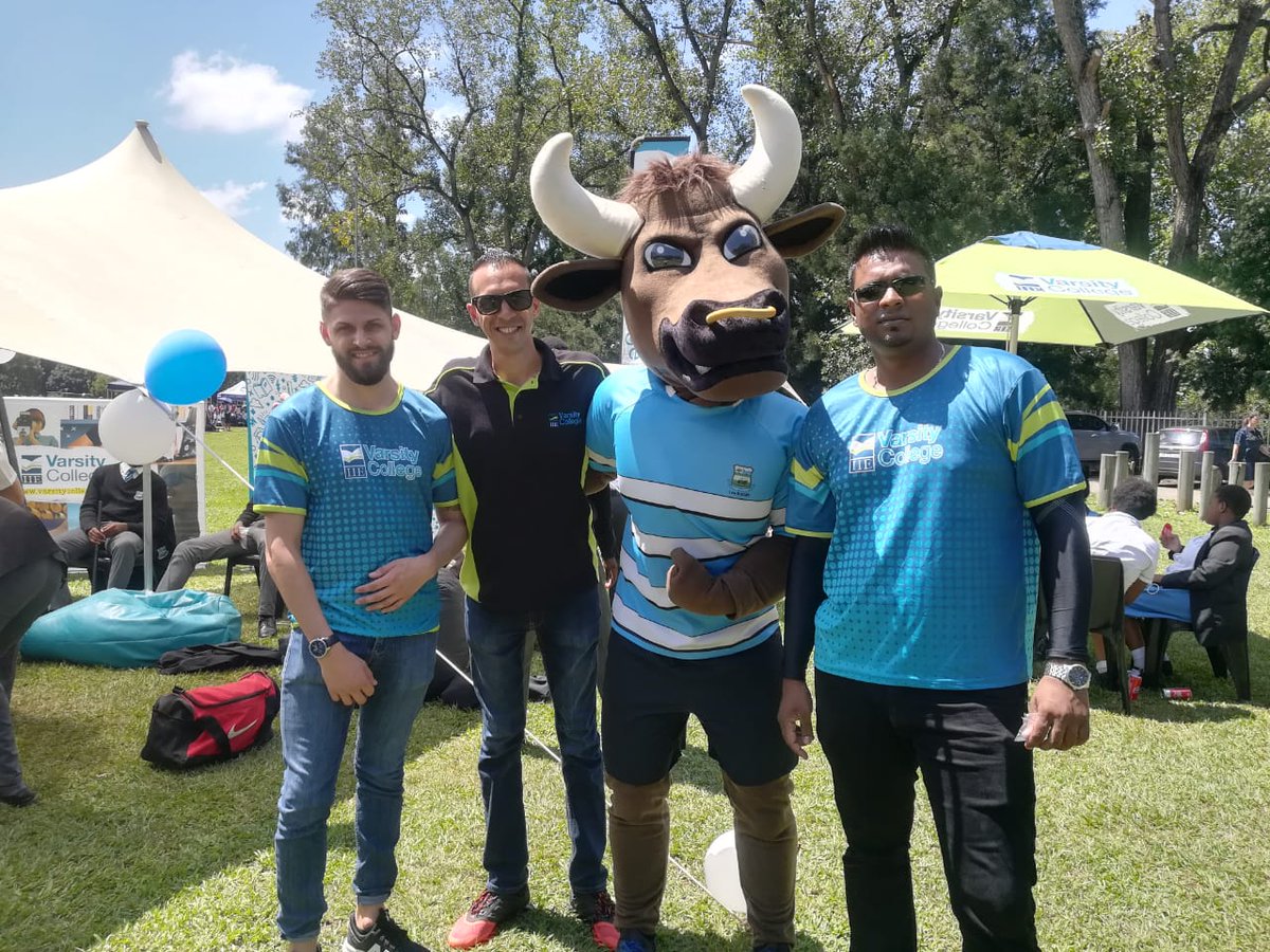 VCSportsLife's tweet photo. The IIE’s #VCPMB Marketing Team and captains provided a chillzone at the Voortrekker Sports Festival which pulled schools in for netball, hockey and rugby from Northern &amp; Southern KZN, Durban and PMB. The activation was a hit, providing shelter and entertainment! #VCSportsLife https://t.co/W2l1o0VmHP