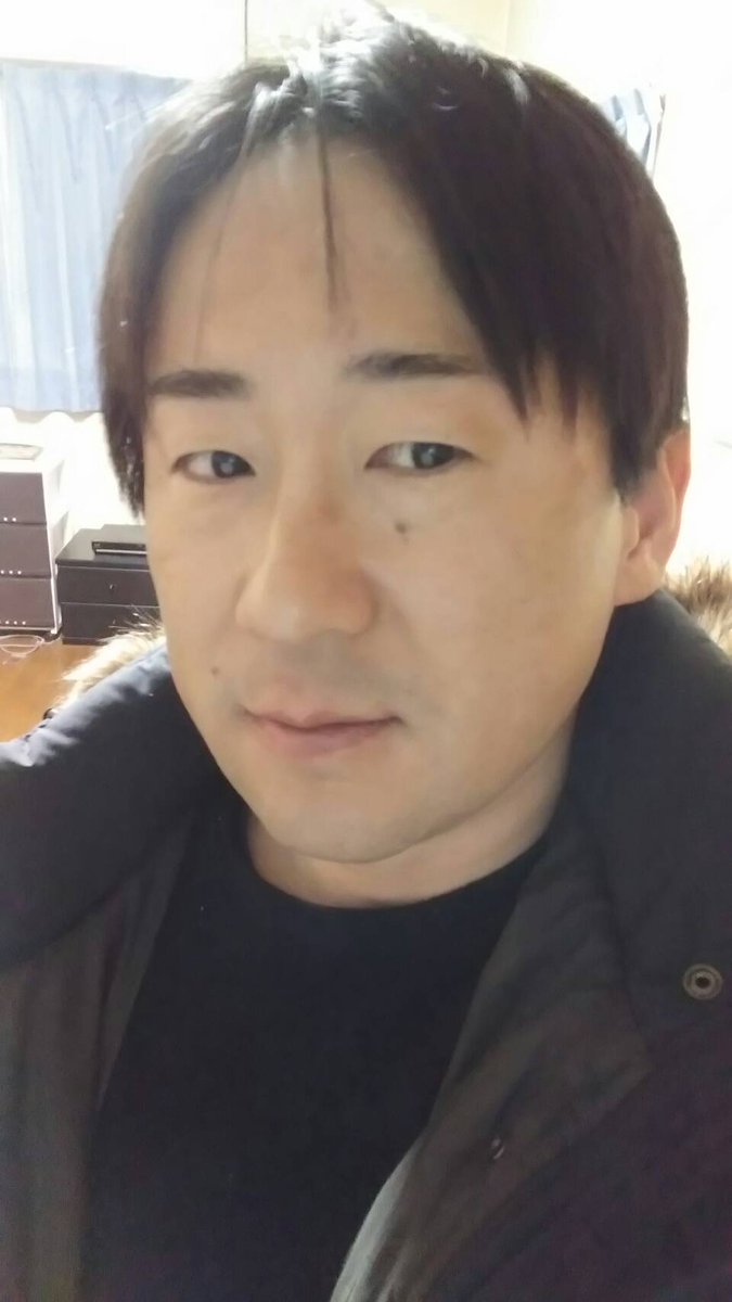 Id001 彼女とは 彼女がまだハイハイしていた赤ちゃんの頃に知り合いました そこで僕は 彼女に一目惚れしました 彼女 は急いで奥の暗い部屋へ向かいました 僕は彼女を追いかけ奥の暗い部屋へ行き そこで彼女と2人となりました そして 彼女とのラブ