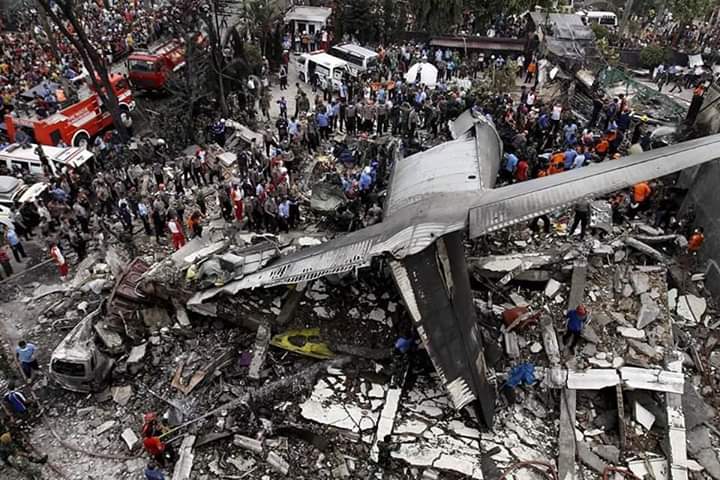 shaneilahi's tweet photo. Heartbreaking news coming from #Ethiopia
All 157 passengers died in #PlaneCrash yesterday out of which 120 were Muslims and rest were frm America, Canada, Uk, India 😔 ..RIP #EthopiaAirlines https://t.co/b46nXIMZ41