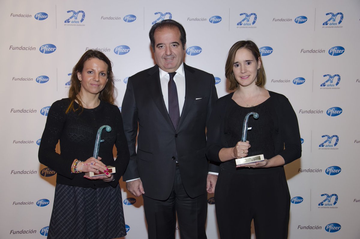 Dos jóvenes investigadoras del @IRBBarcelona y @HUVMacarena,  galardonadas con los #PremiosInvestigación de @FundPfizer_Es  bit.ly/2DUG9MC