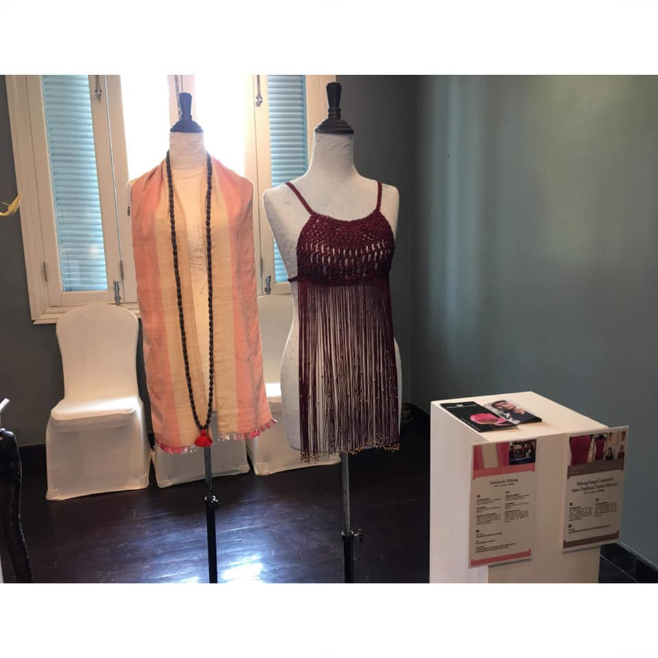 FRENCH WEEK 2019 #SiemReap
‼️ Lotus en Soie scarf ‼️
For the theme “Cambodia Earth &amp; Water” we associated our silk thread with the 100% ecological lotus fiber of SAMATOA LOTUS TEXTILES . Bravo to Sreyvann our weaver who work 15 days on this master piece.