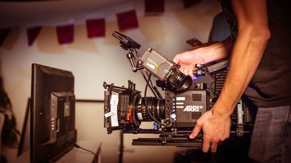 ResolutionDoha's tweet image. Some #BTS from a recent shoot we had the pleasure of bringing to life. 
Director: Nuno Santana
DOP: Davor Marenjak
#ResolutionFilms 
#EveryStoryNeedsAResolution
#QatarFilmIndustry 
#BehindTheScenes
#BTS
#DOP 
#DirectorOfPhotography 
#FilmDirector
#FilmProducer 
#FilmCrew