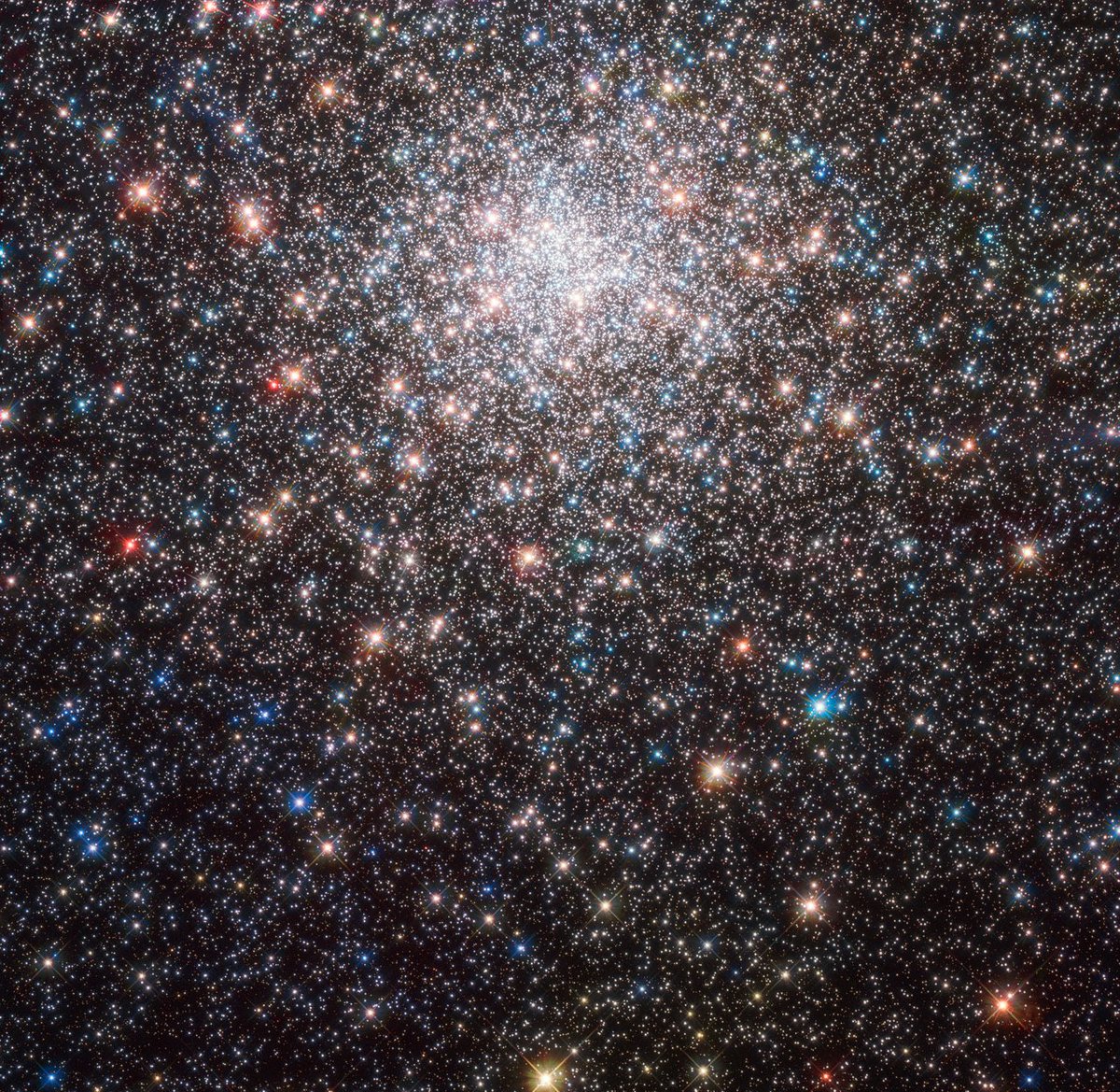 HUBBLE_space's tweet photo. ESA/Hubble Picture of the Week: When astronomer Charles #Messier first added Messier 28 to his list in 1764, he catalogued it incorrectly. Find out why at the link below. Credit: @ESA / @Hubble_Space / @NASA , J. E. Grindlay et al. https://t.co/upON4ceu7e https://t.co/aiWfZ2IuCf